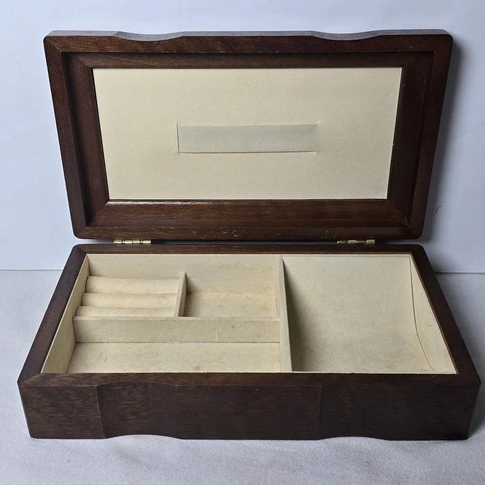 Wood Inlay Jewelry‎ Ring Brown Box Cream Inside